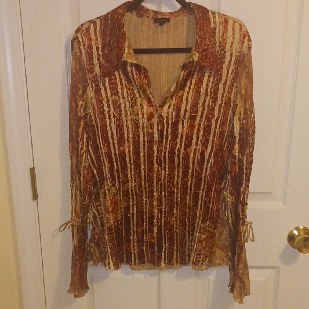 Komarov Red and Cream Crinkle Blouse